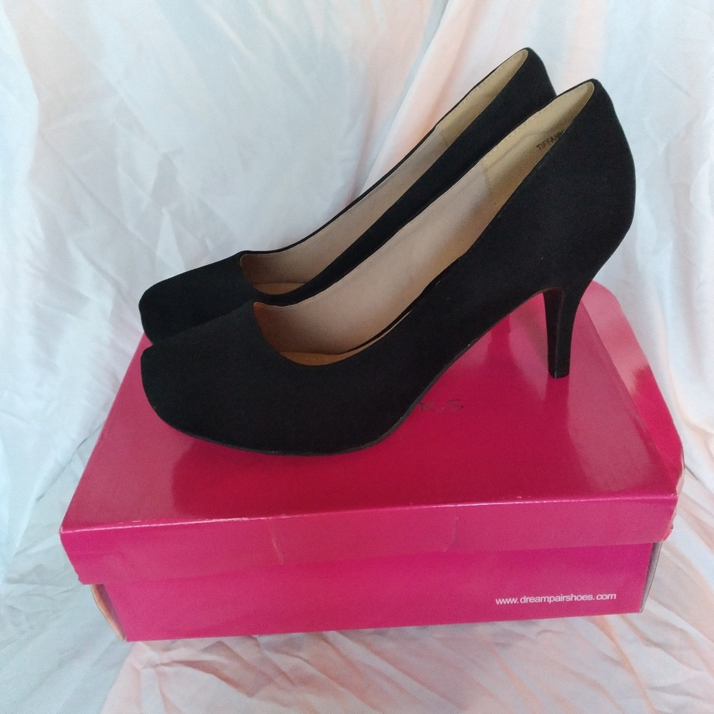 Dream Pairs Pump Shoes Suede